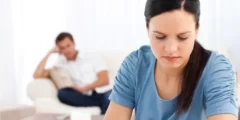 كيف اتعامل مع زوجي الذي يشك بي