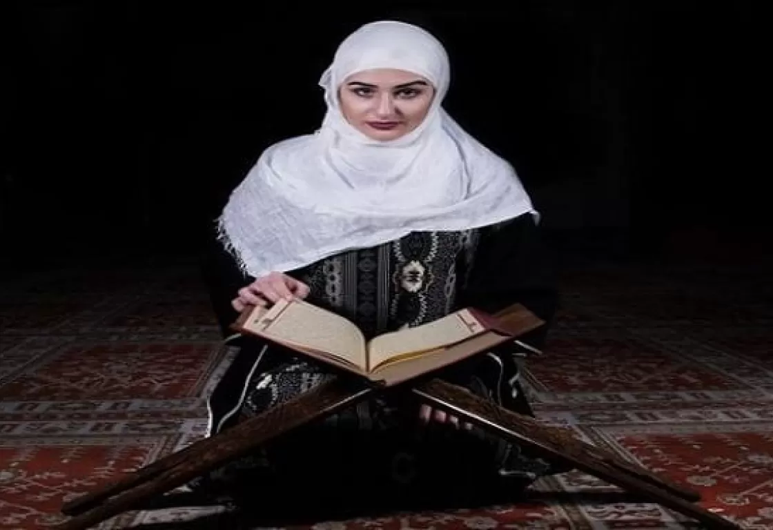 هل صوت المرأة عورة في قراءة القرآن