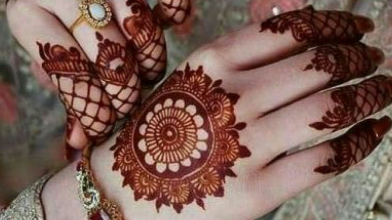 طريقة عمل الحنة الحمراء بالكركديه لليد