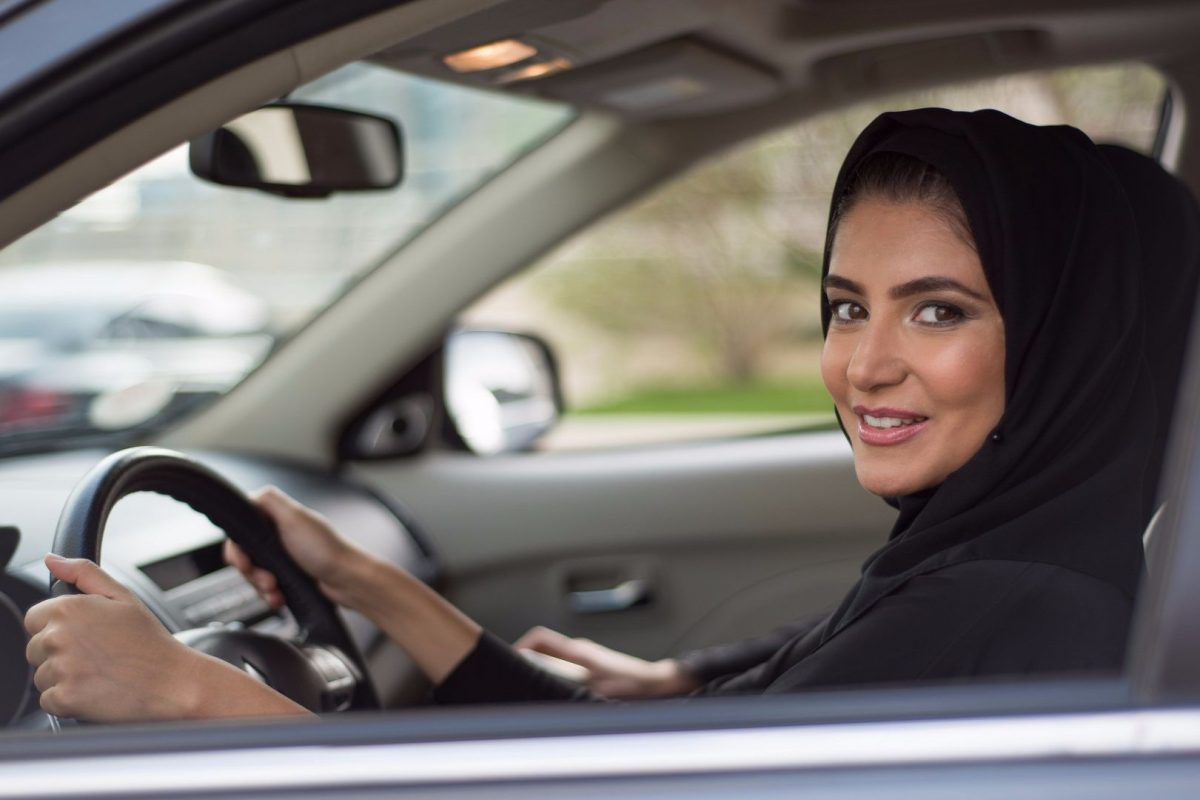 تاريخ قيادة المرأة للسيارة في السعودية بالهجري والميلادي