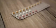 هل حبوب منع الحمل توقف الدورة بعد نزولها